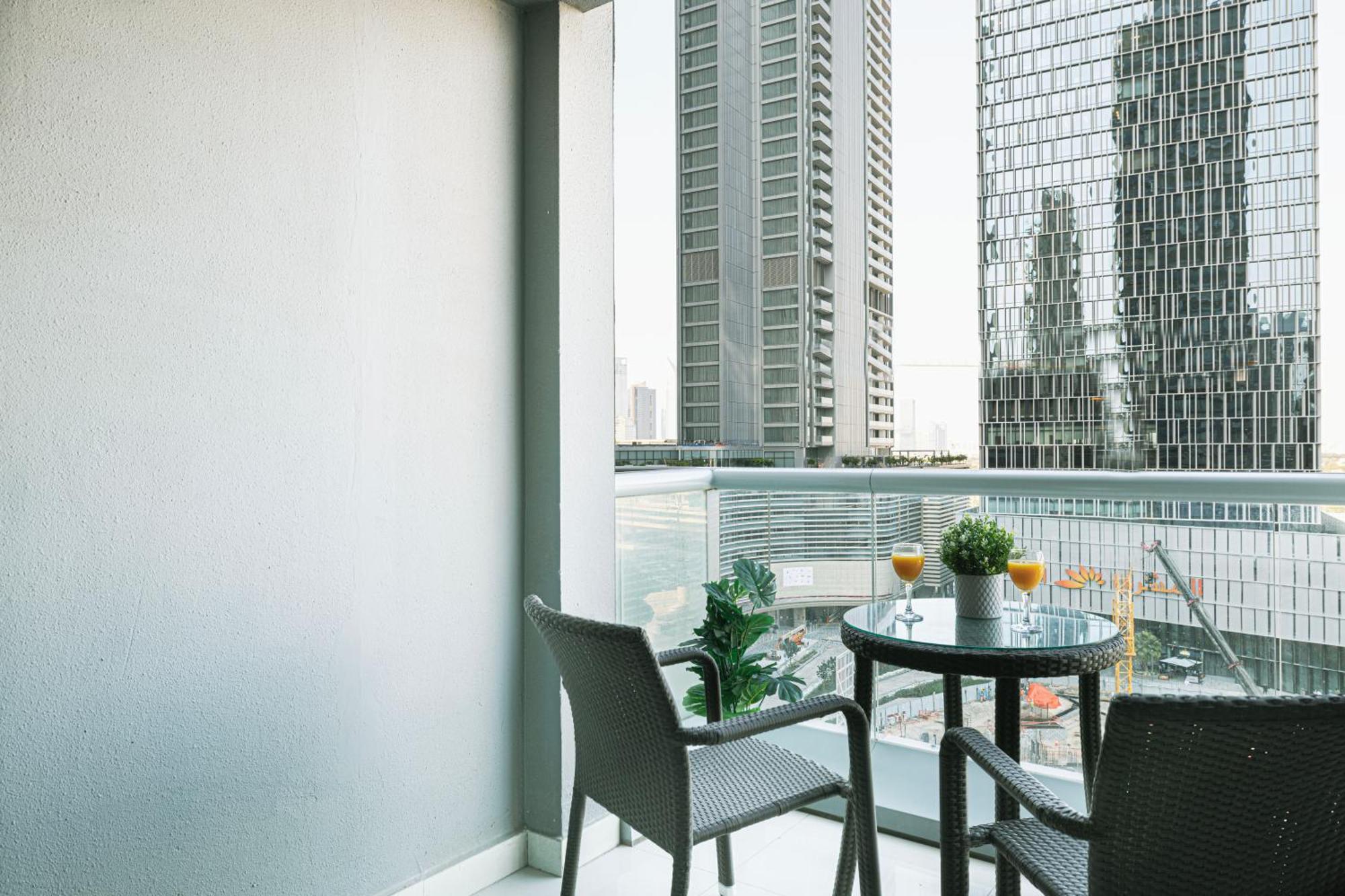 Damac Maison Mall Street 2 Bedroom Deluxe Upgraded With 1 Minute Walk To Mall *