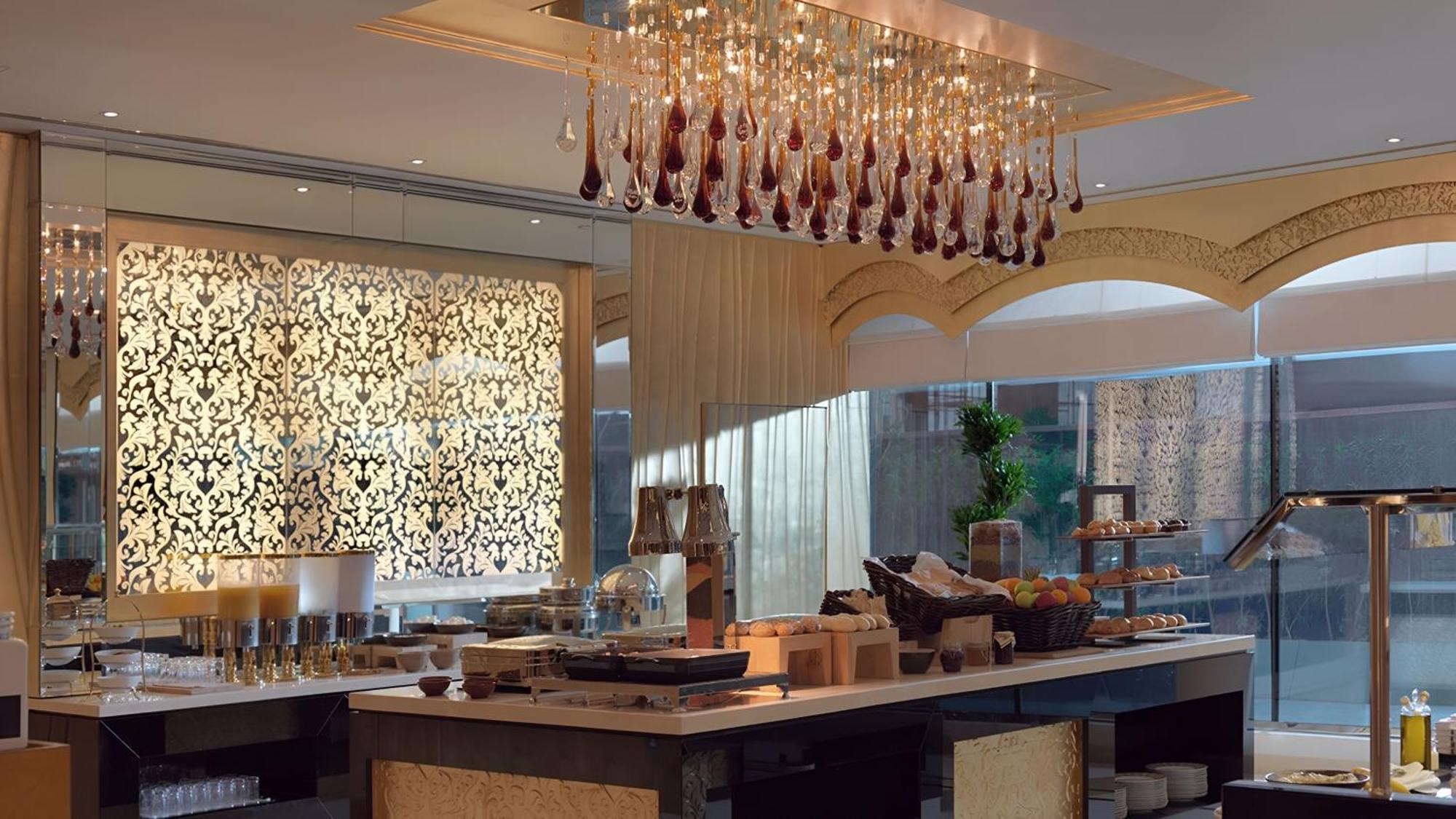 Damac Maison Mall Street 2 Bedroom Deluxe Upgraded With 1 Minute Walk To Mall Apartment *